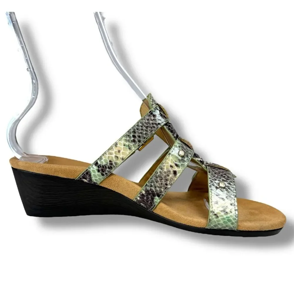 Vionic Park Radia Snake Print Wedge Sandals Green Womens Size 8 Orthotic Comfort